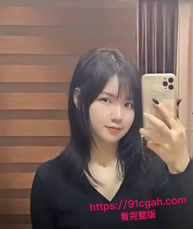 越南已婚人妻 阮守江 公交车骚逼人尽可夫 河内街头少妇求操 丰满大奶任人肏爆!-4