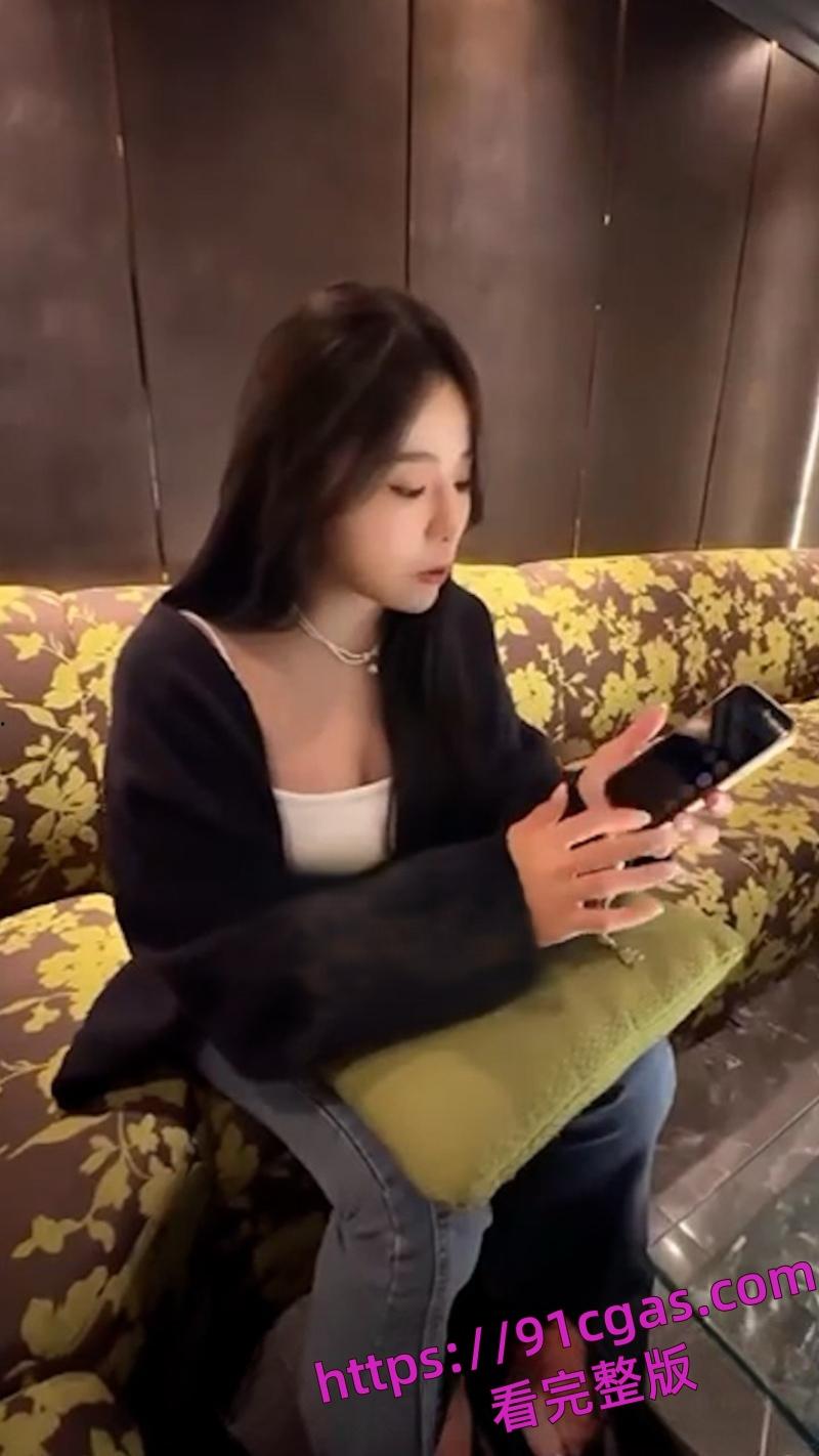 台妹算账诱导女生做小姐 巧妙诱导年轻女生踏入色情行业 宣称高收入能快速致富