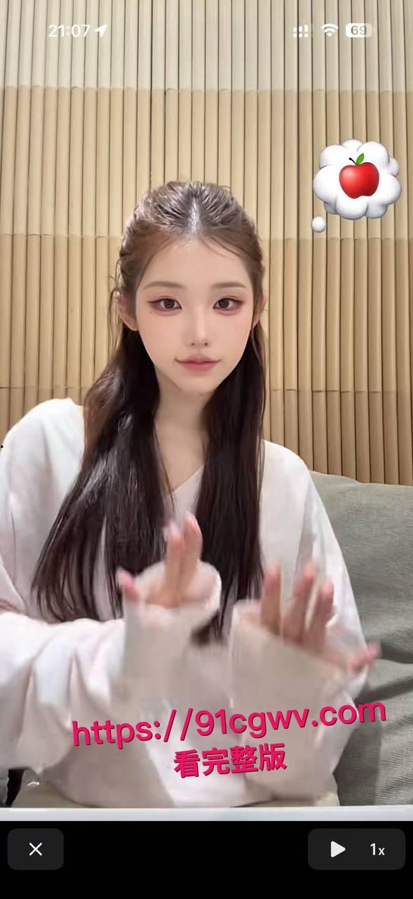 千万粉女网红【一只璐 A Deer】酒店针孔大尺度曝光!不雅照+开房视频流出,反差婊本婊,看完直呼太骚了!-10