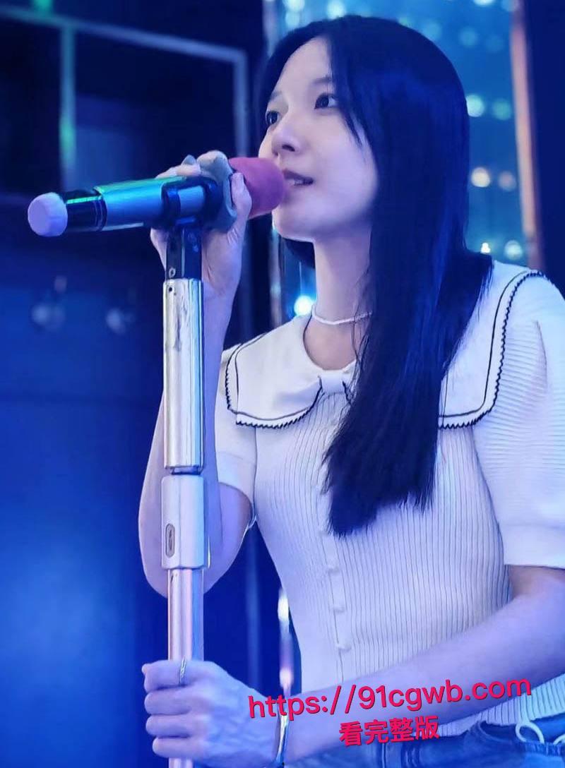 厦门极品人妻 刘思琪 婚前不雅视频流出 纤指掰逼自慰高潮白浆四溢 玉足足交挑逗 让人浴火焚身！