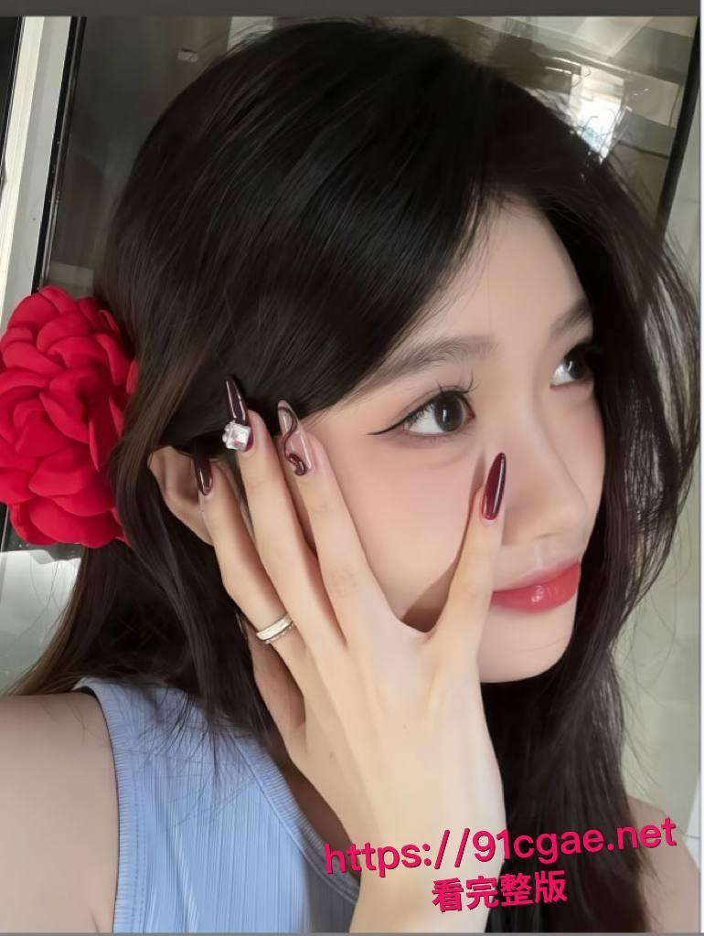 长沙航校清纯校花凌宁彻底社死：白天穿制服上课，晚上水晶棒猛抽粉穴直播打赏破十万，百万流水随便赚！