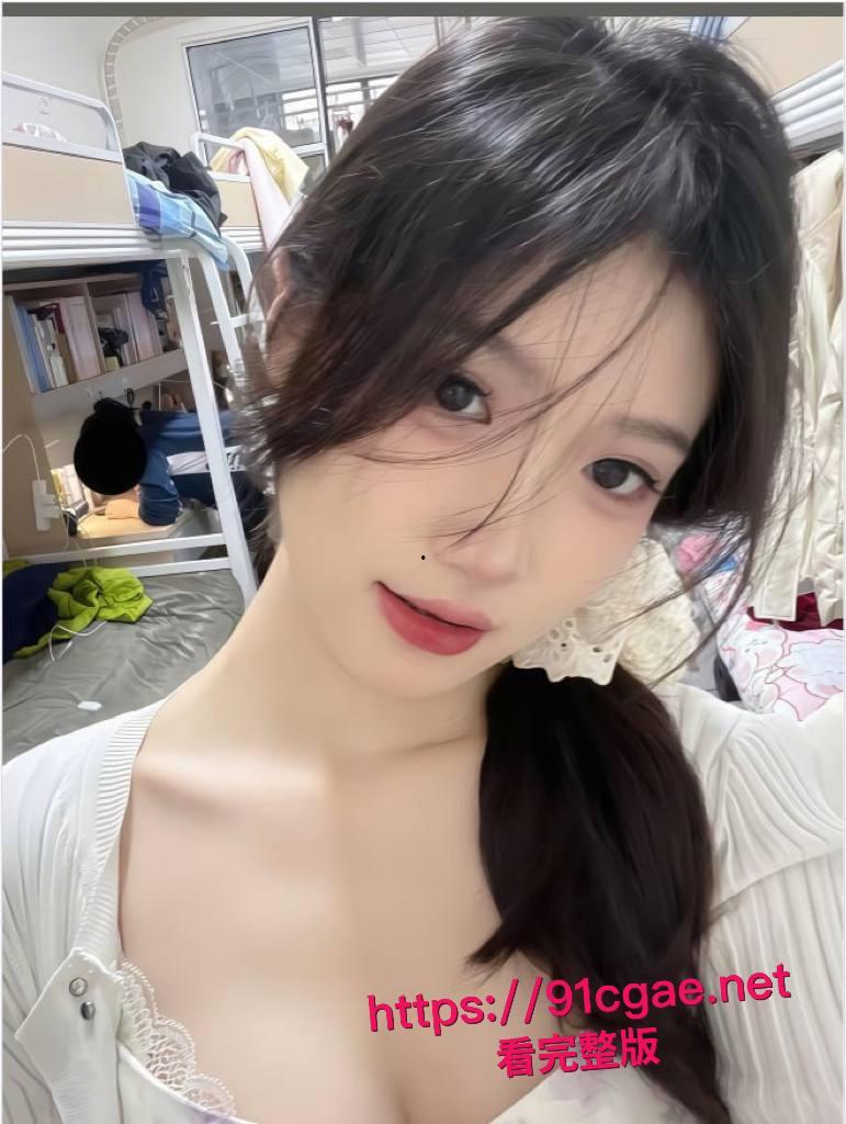 长沙航校清纯校花凌宁彻底社死:白天穿制服上课,晚上水晶棒猛抽粉穴直播打赏破十万,百万流水随便赚!-6