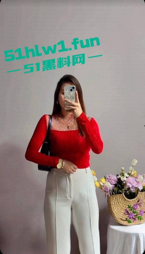 震惊大瓜！北京招商银行高管【廖飞】因欠债危机直接实名下海做鸡，职业白领傍上司还欲求不满发展性趣爱好。