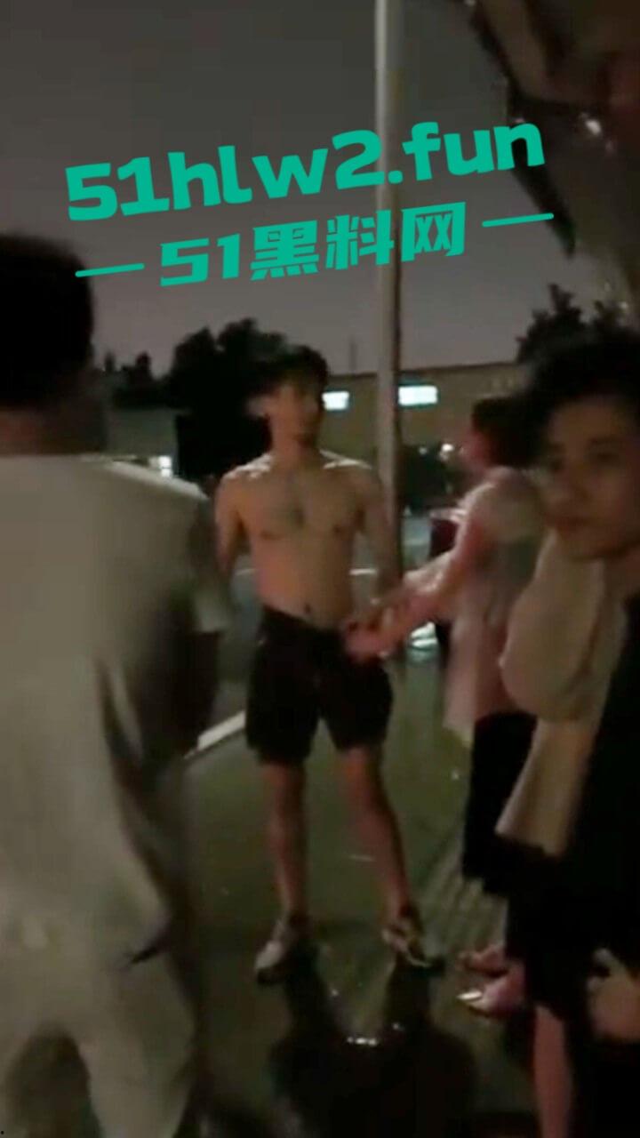 广东渣女开男友车装白富美出轨车震情人,男友用GPS找到当场抓住俩人奸情胆子是真大啊。-9