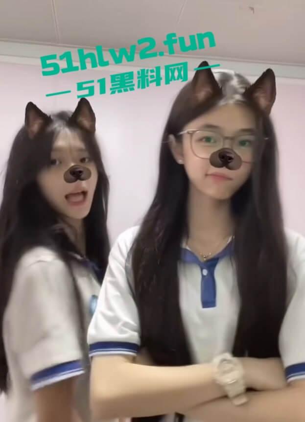 独家曝光！抖音北京长腿御姐骚鸡【Yyezi】大学辍学投靠金爸，调成母狗炮架玩弄爆插粉穴喷白浆！