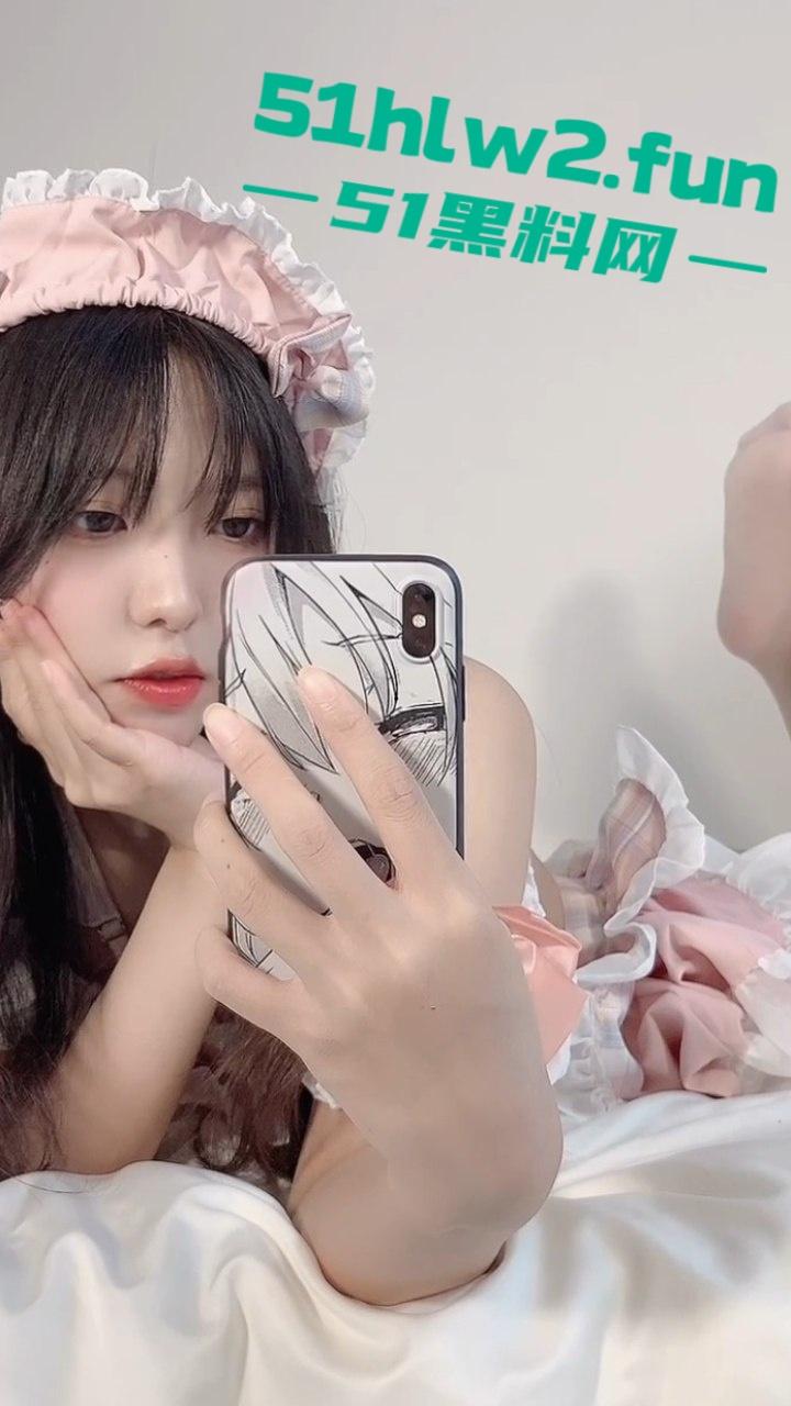 推特嫩妹【真真your_zhen】甜美颜值性感尤物，大奶肥臀肌肤白嫩修长美腿超诱人，最新付费私拍福利流出 。