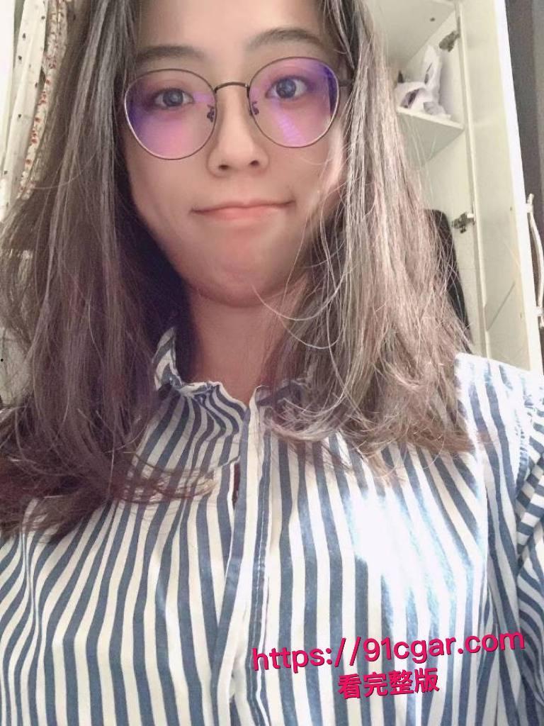 乱伦大神爱穿丝袜的骚妈 后爹在楼下麻将 妈妈在楼上被我插大肥屁股 极度刺激爽啊