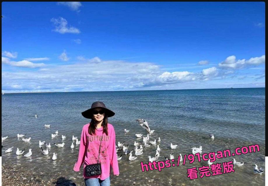 杭州浙商银行母狗 周雪瑶 性瘾极强爱玩3P 背着男友外出约炮被内射