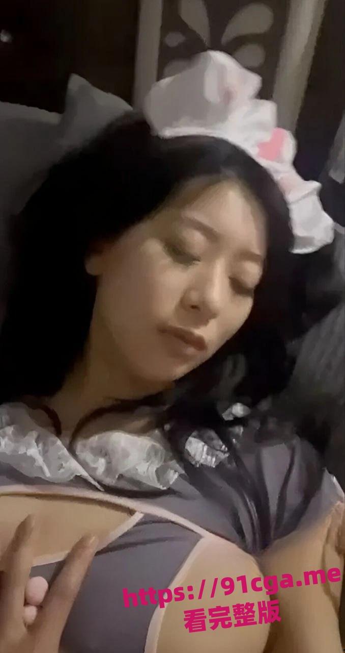 抚顺石油化工学院大三学姐崔梦曦 骚到爆表校园公交车约炮视频流出!-6