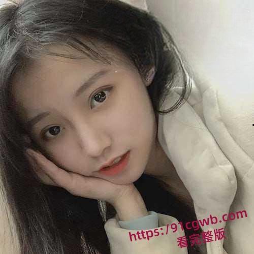 长相神似女明星鞠婧祎的反差淫娃，被男友大力抽插到高潮，直接喷水加颤抖，带劲了