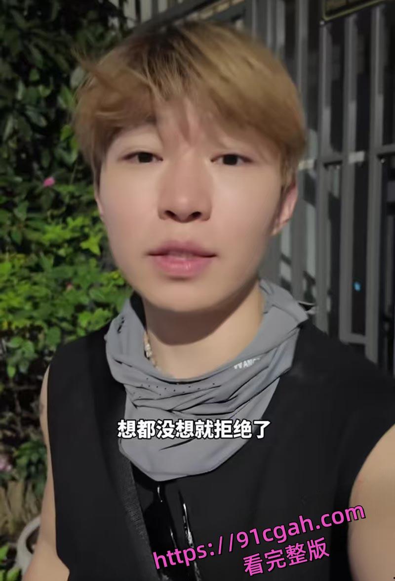 抖音知名旅游博主小葵在流浪出轨被女友发长文控诉 微信撩骚记录及性爱视频同时被曝