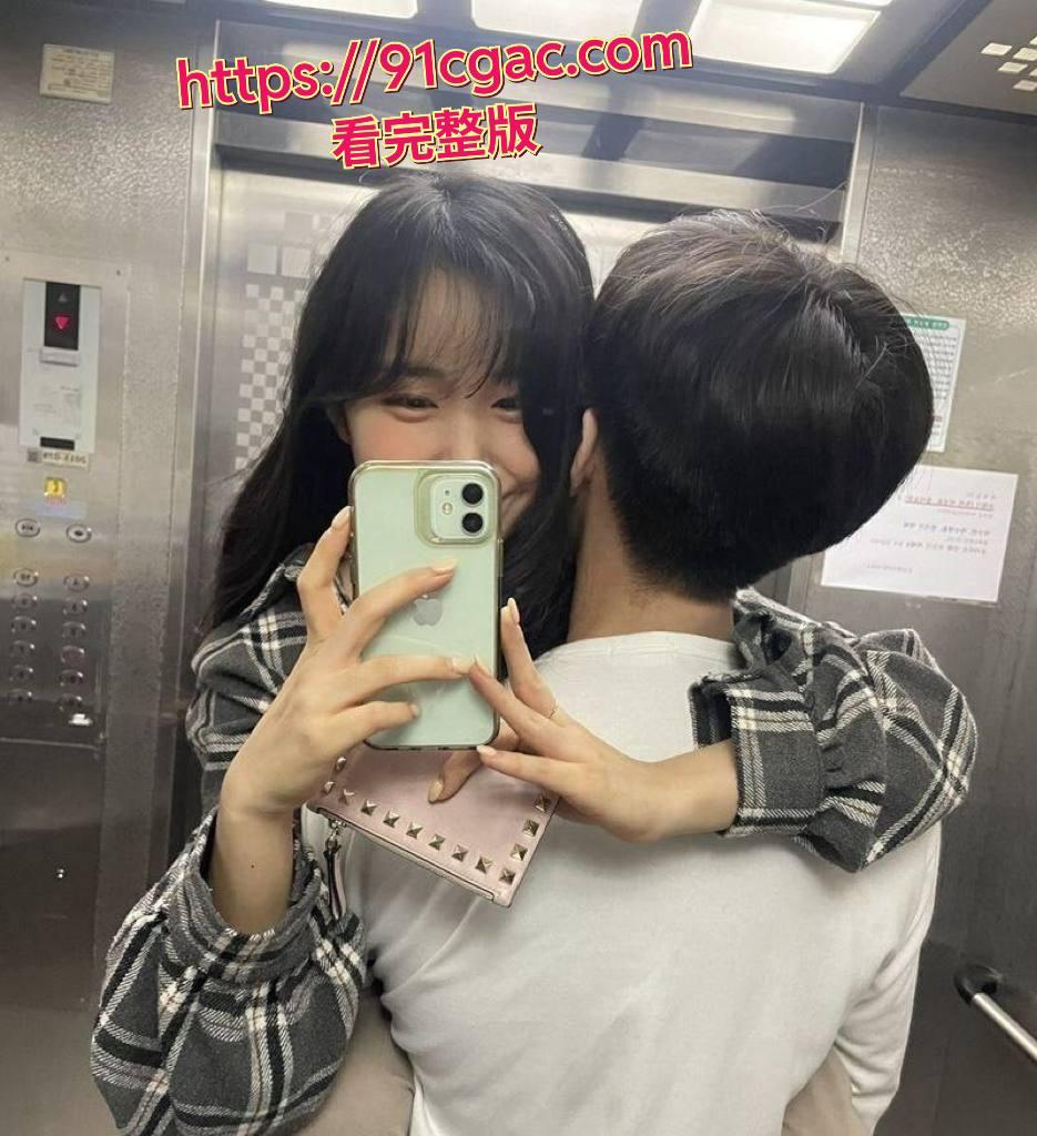 宝藏女孩携手对炮友韩国约炮之旅 一路上激情四射走到哪操到哪！！刺激！