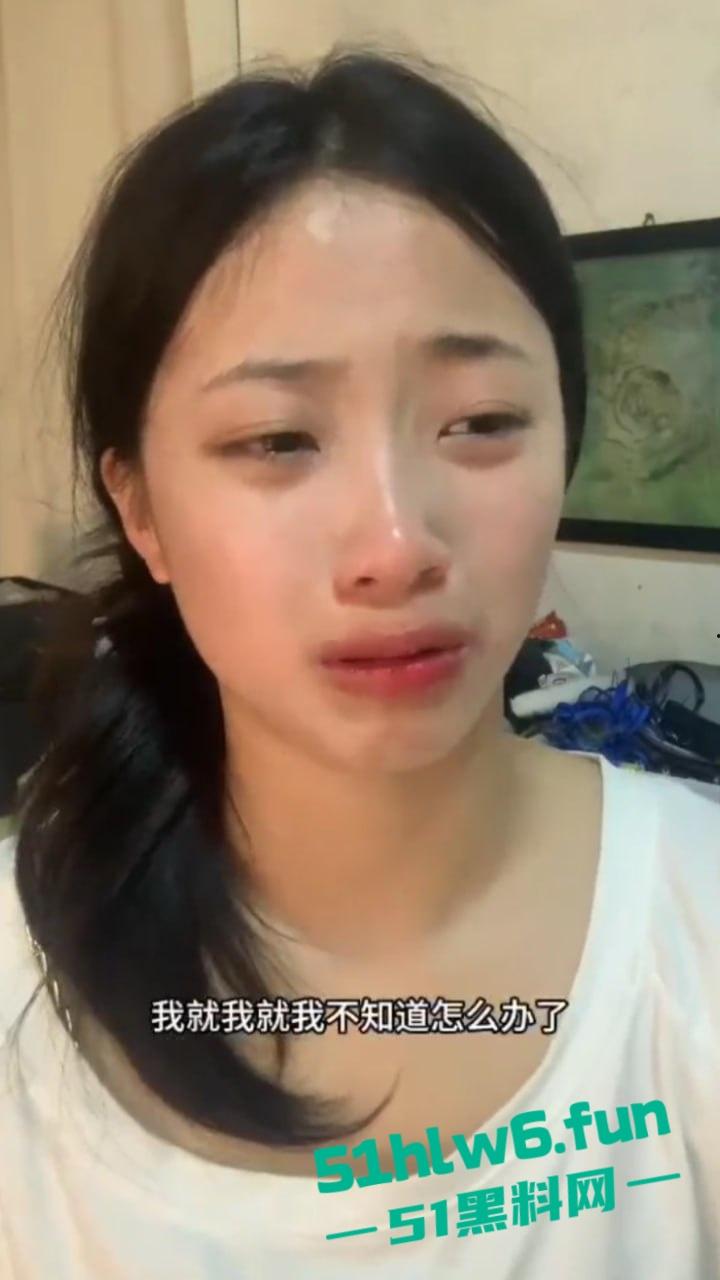 广东茂名化州女网红被猥亵事件，高颜值擦边女网红穿性感吊带裙江边跳舞被大叔摸臀猥亵。