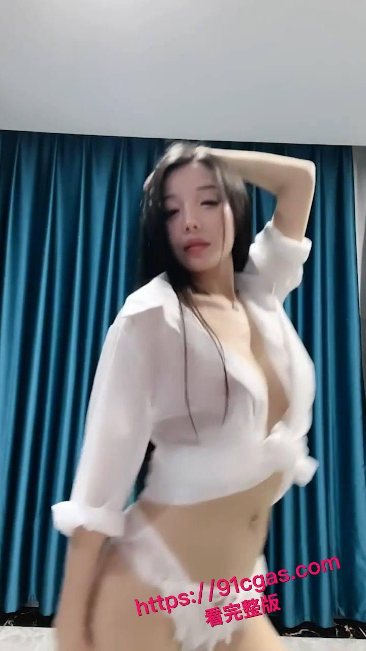 高颜值御姐黎巴拉，气质优雅却暗藏火辣本性！