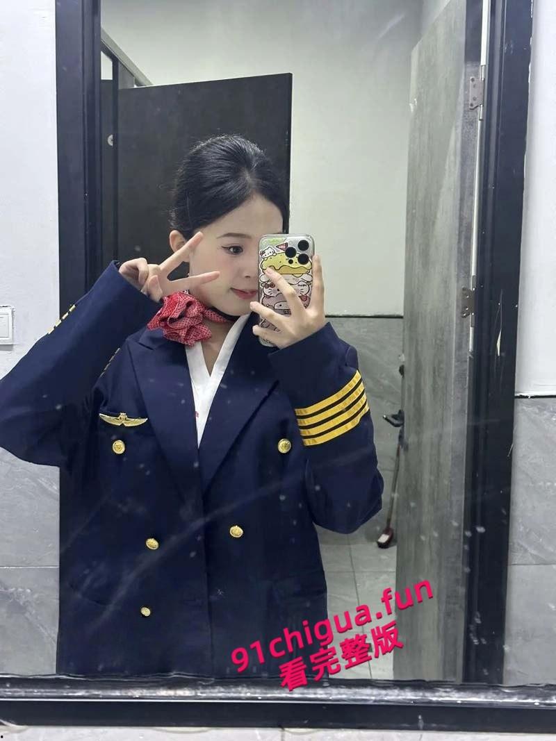 广州民航学院校花【贾明爽】包养遭曝光,高冷女神私下变金主玩物调教成母狗,尺度超大的空乘新星!-4