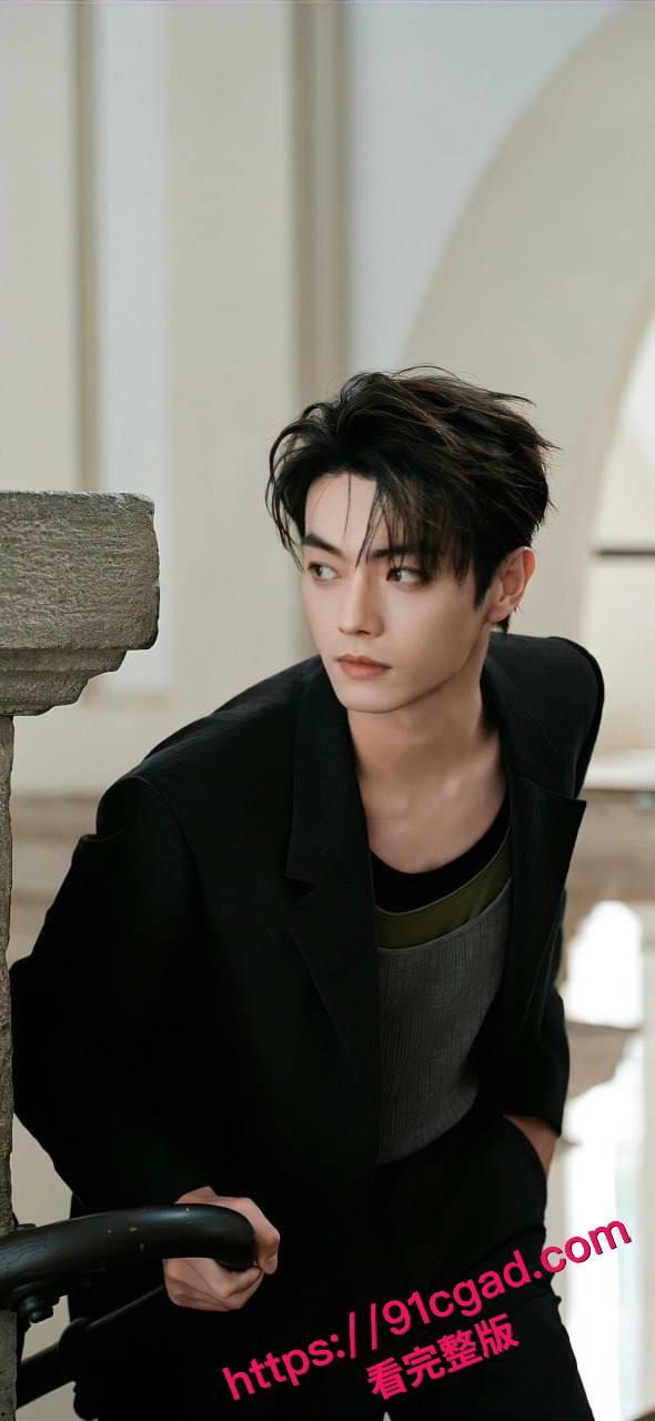 许凯感情风波连环爆霸榜热搜一周，许凯出轨赵晴不雅视频被曝光。