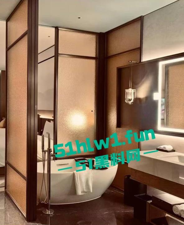 大神探店遇神级洗浴会所！ 技师颜值超高种类超级全面真实探店实录各式各样的骚货供你选择。