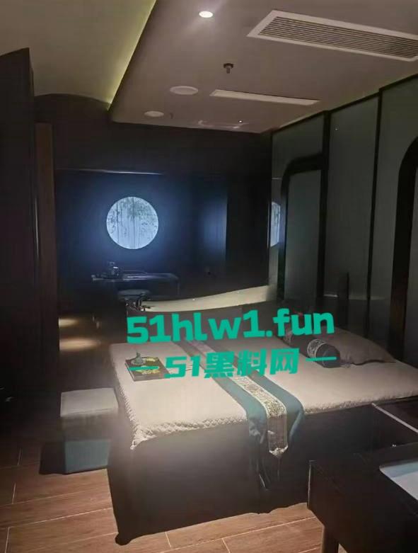 大神探店遇神级洗浴会所！ 技师颜值超高种类超级全面真实探店实录各式各样的骚货供你选择。