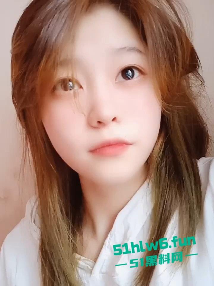 童颜巨乳网红【优妹】可爱颜值大眼妹，小穴敏感嫩穴诱人 私人定制自慰视频流出。