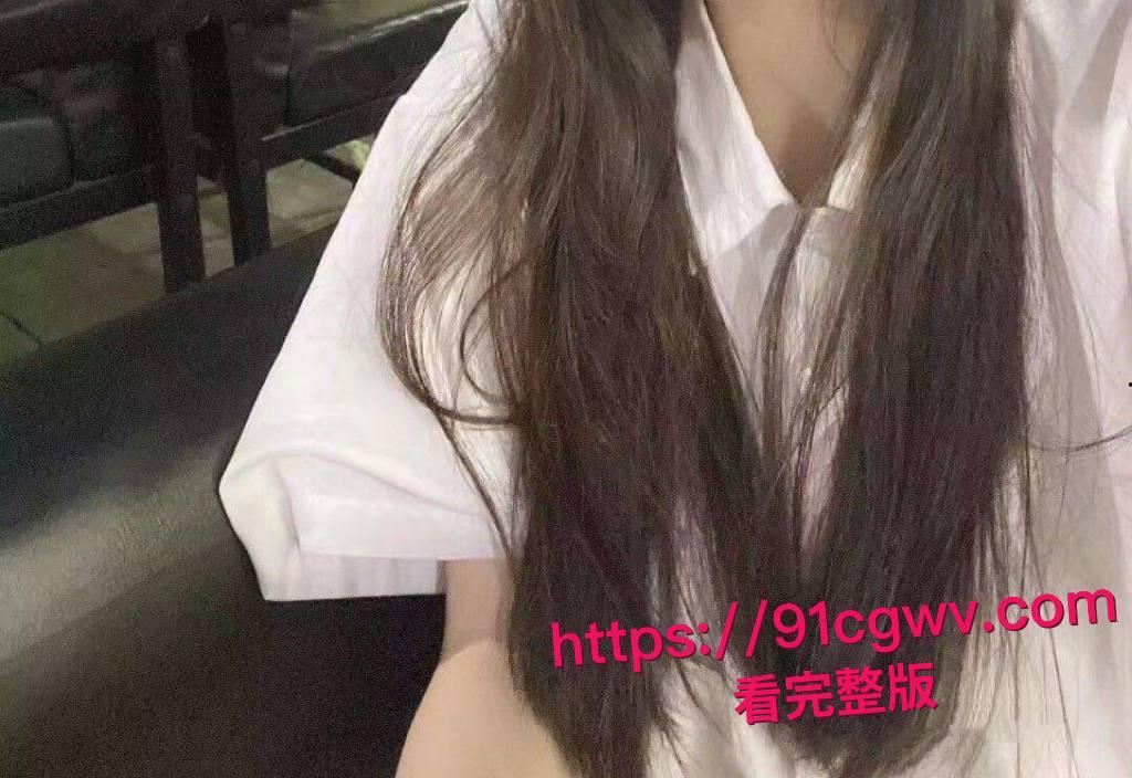 校园清纯学生妹沦陷在金主胯下！青春妹子化身母狗上位骑乘摇奶狂喷水，被颜射满脸舔屌吞精超反差！