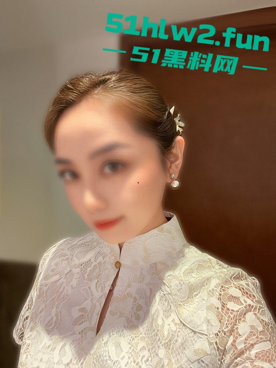 爱情有没有所谓的忠诚，只能看母狗是否经得住诱惑，完美调教的前妻出轨被老公怒曝母狗的调教历程。