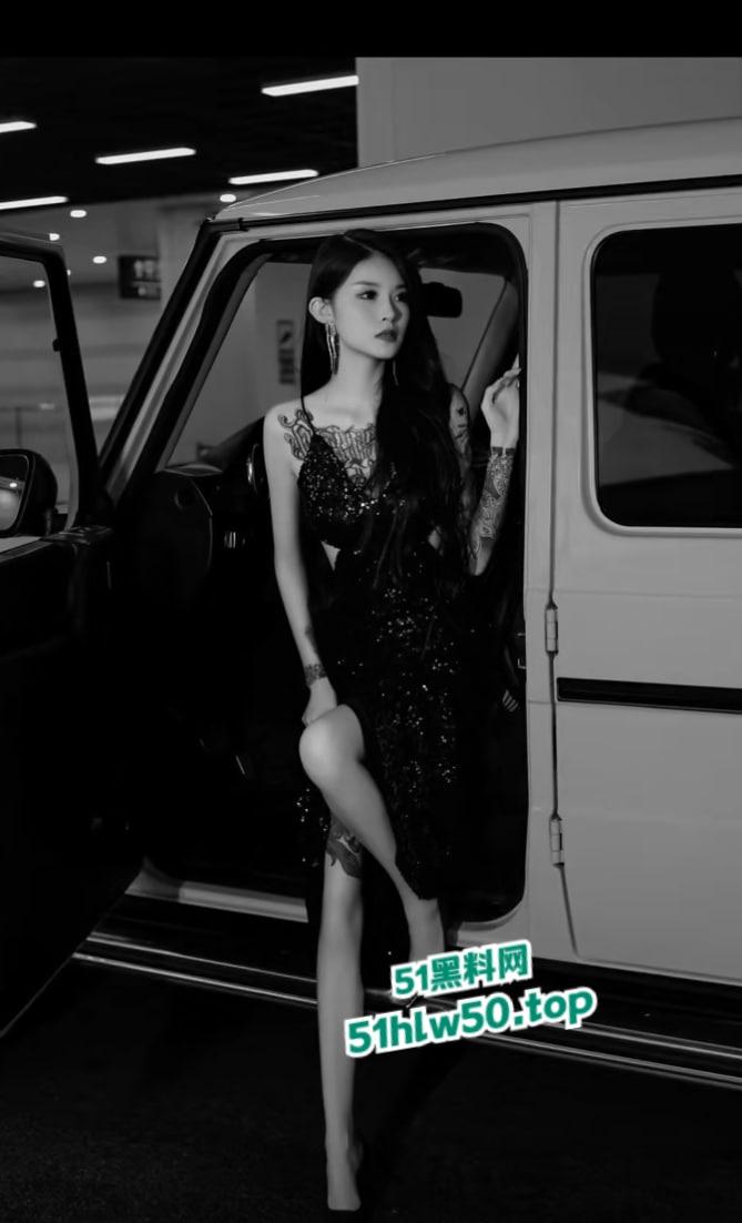 全网首发，抖音8万粉的极品小网红【神仙姐姐】满身符文美女，爆出不雅视频，金主调教御姐变母狗超反差！-11