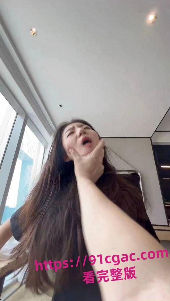 警花张津瑜和现任老公家人们一起吃饭！沦为万人肉便器居然被老实人接盘了