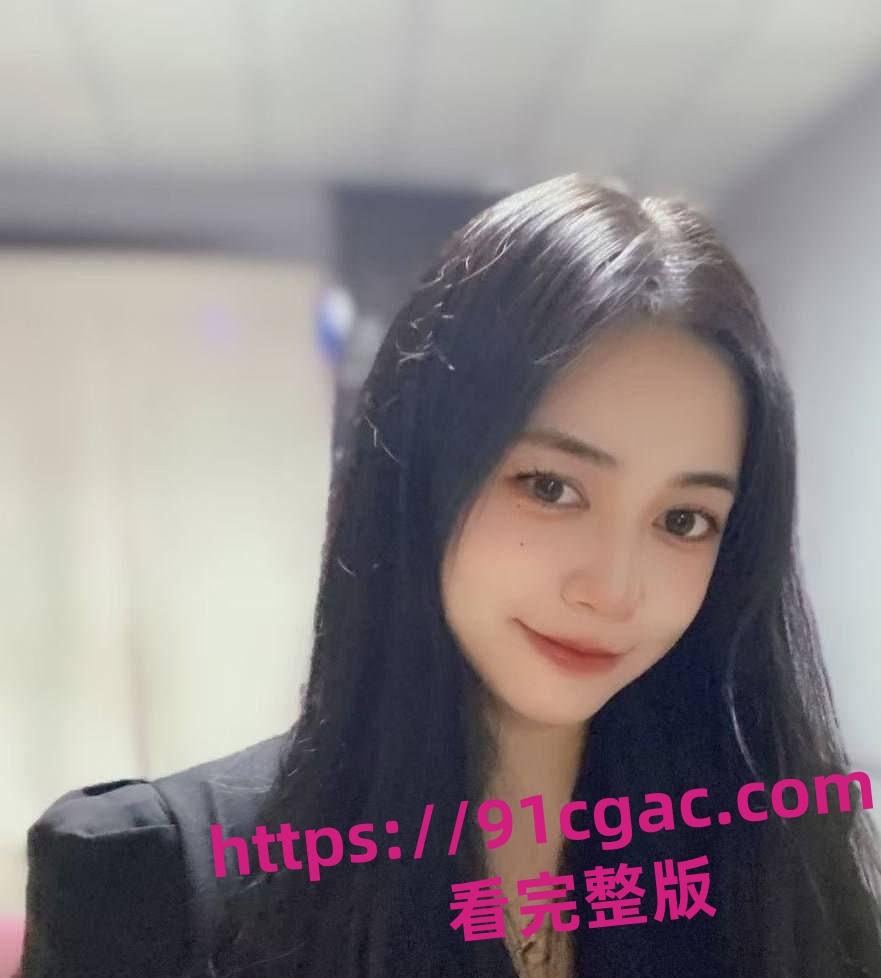 重庆财大新疆母狗夏兹热丽第一次破处口吞脸射视频流出 干完舔精自拍！