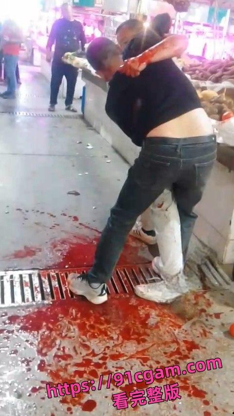 广东中山小榄菜市场杀人案全曝光！老婆偷情被抓 绿帽老公持刀桶男小三！