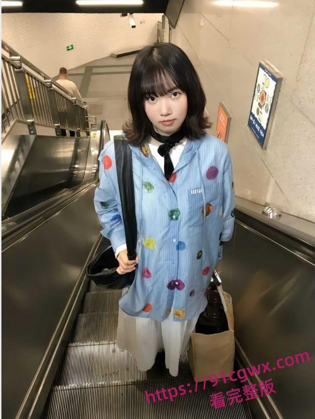 上海富二代大哥包养中日混血妹子 平日乖乖女私下超反差 3P淫乱双洞齐开 性爱视频曝光！