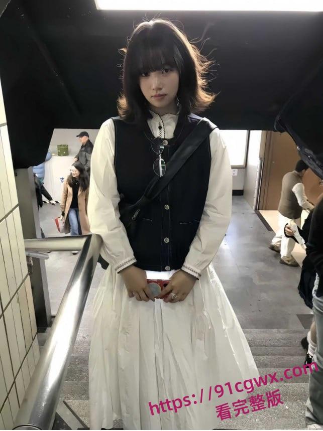 上海富二代大哥包养中日混血妹子 平日乖乖女私下超反差 3P淫乱双洞齐开 性爱视频曝光!-4