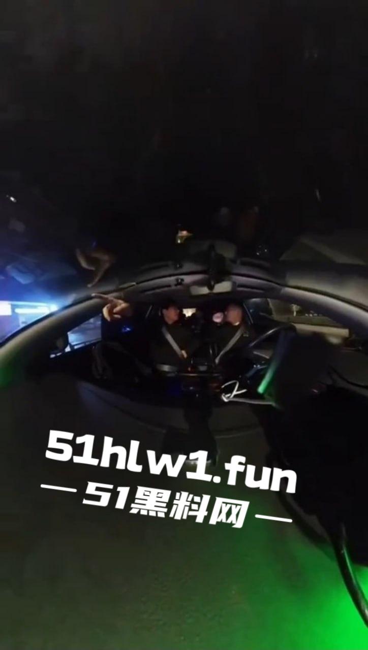 不顺心就干，能干绝不多逼逼，干就完事了快过年了，干完进去吃皇粮，管吃管住还不用操心年货！