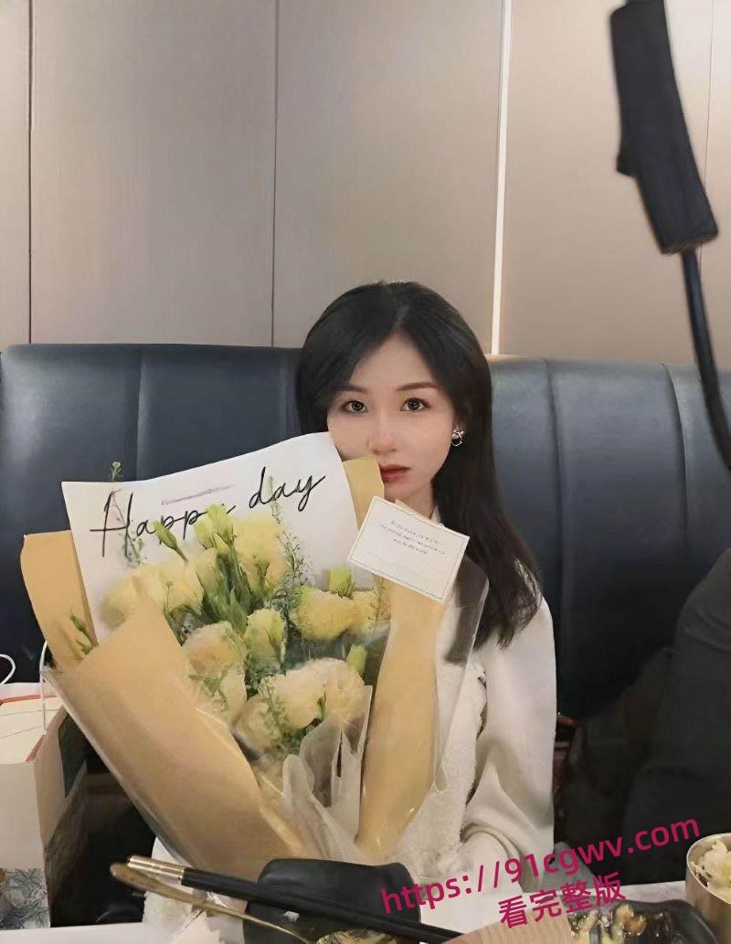 洛阳正仁教育集团风骚人妻昌梦甜钟爱黑丝和约炮 醉酒被领导酒店爆操 翘臀粉穴轮番玩弄