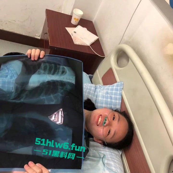 十万粉丝女拳拉拉【别素贞】真实身份被扒，为给老婆出气下场撕逼多段双逼互操做爱视频流出。