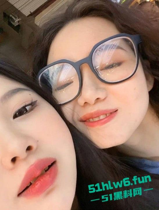 十万粉丝女拳拉拉【别素贞】真实身份被扒，为给老婆出气下场撕逼多段双逼互操做爱视频流出。