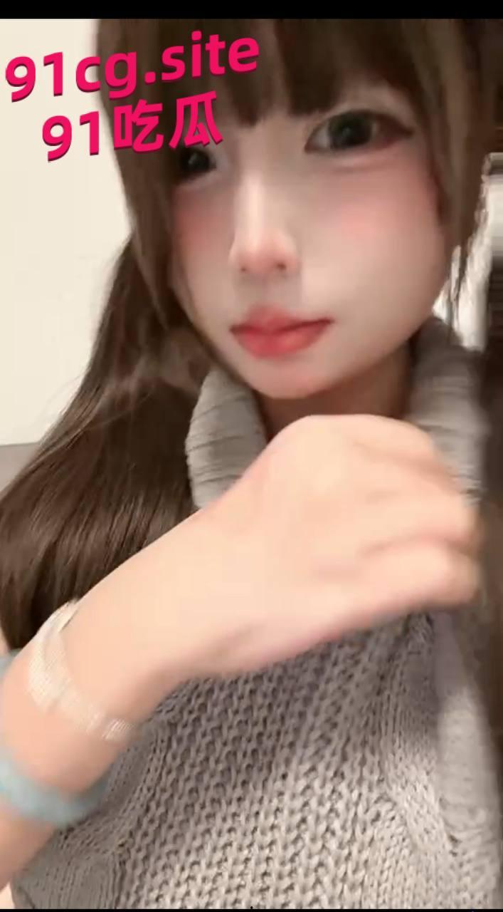 音乐学院极品颜值差距悬殊的学生班花，美貌无疑是一等一的她竟然背着男友和音乐老师搞暧昧