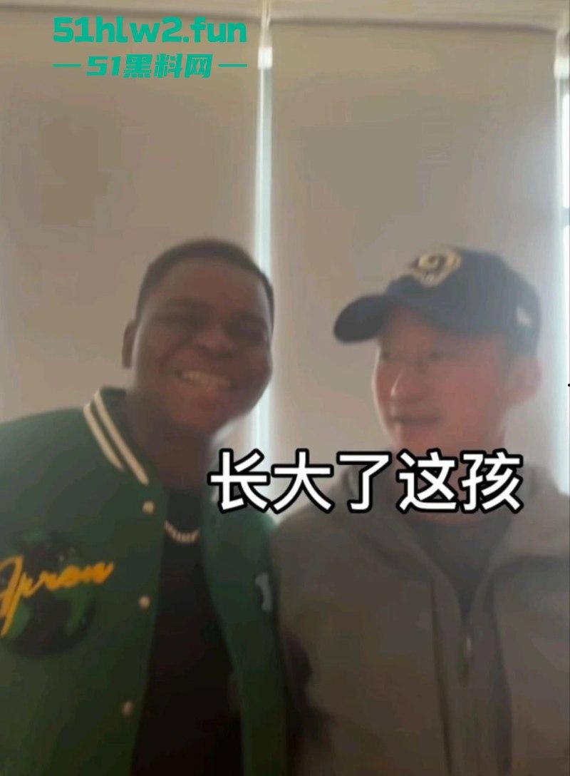 战狼2爆火的卖黄碟【小黑】竟转行干网黄了,网络带货卖伟哥约女神做爱亲自证实伟哥效果!-5