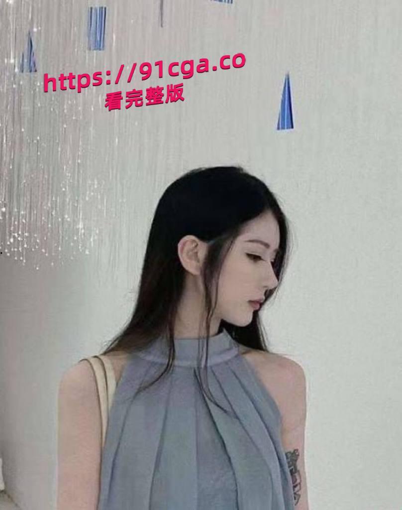 上海浦东极品名媛外围张佳怡，下海卖逼毫无底线，在当地的外围圈可谓是无人不知无人不晓