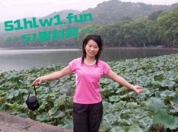 山东东营珍荣整装家居销售【安文娟】性瘾大骚逼，婚内出轨被爆淫照和不雅视频。-4