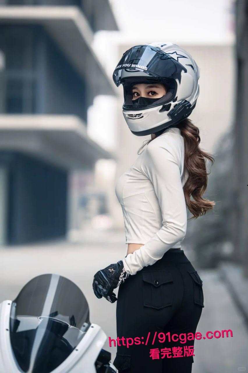 街头激情上演摩托便当大战 女子反坐飙车臀部猛顶男骑士鸡巴 全过程偷拍视频疯传-5