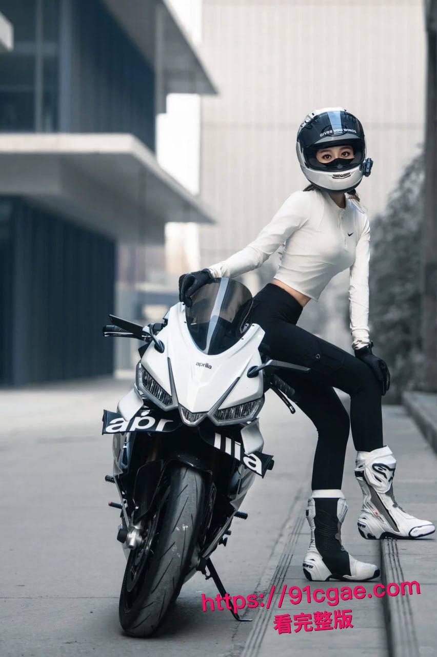 街头激情上演摩托便当大战 女子反坐飙车臀部猛顶男骑士鸡巴 全过程偷拍视频疯传-6