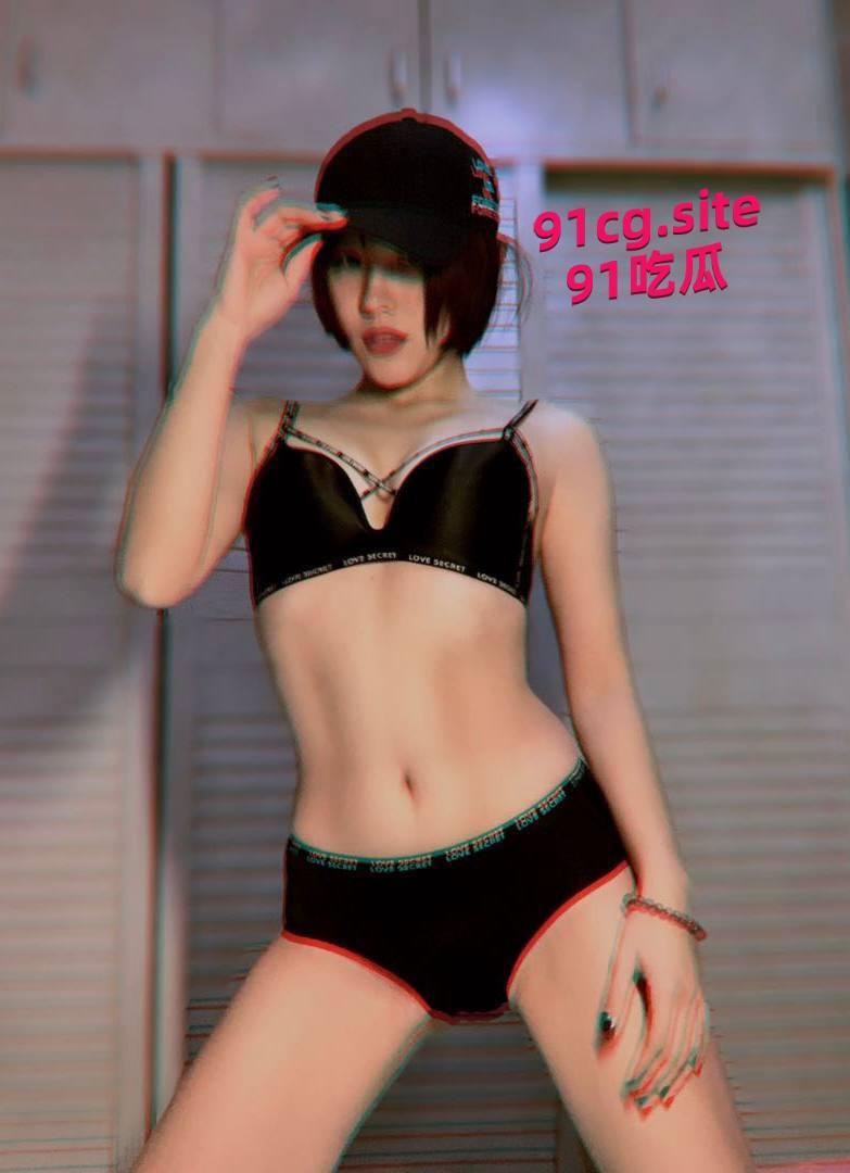 富二代约炮极品美女，粉嫩小穴被大鸡巴猛插