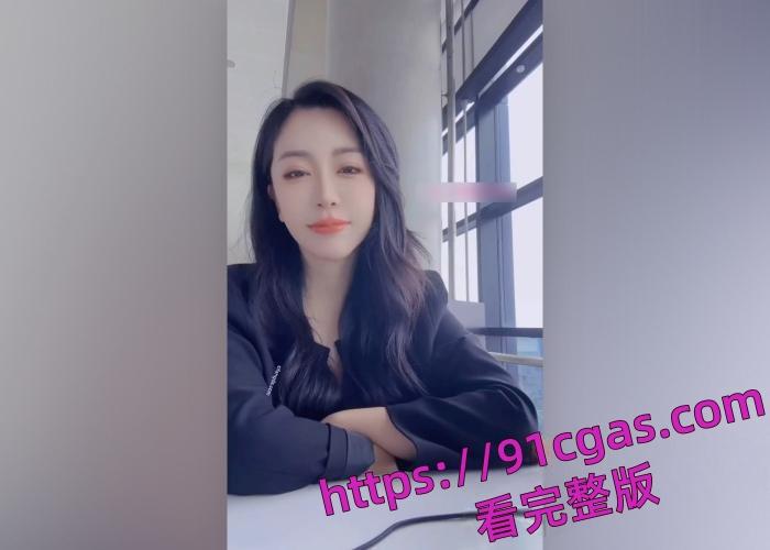 高颜值极品母女双飞共侍一夫的那种画面感背德反差感爆表,不看必后悔!-4