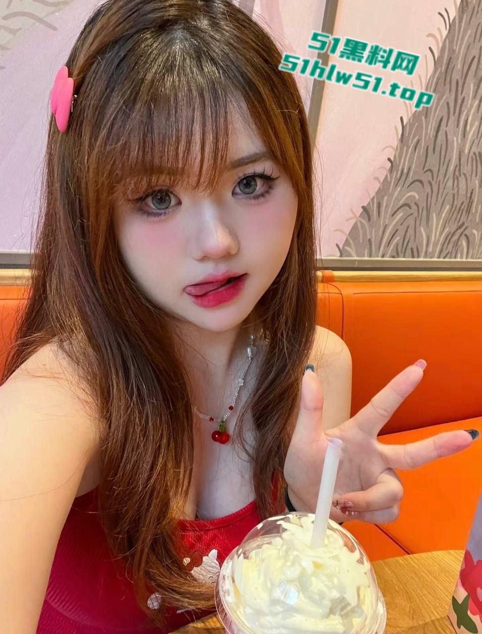 瓜友投稿杭州【李淑研】积目聊到的性感炮友，身材娇小丰满性欲极强 大奶臀翘已把瓜友榨干！