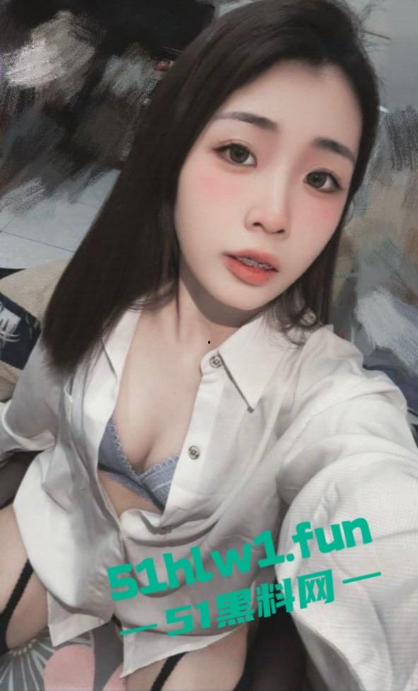 约炮大神投稿自己21岁极品纹身母狗【卢欣柔】年纪轻轻会的不少，各种姿势任猛男持续输出-7