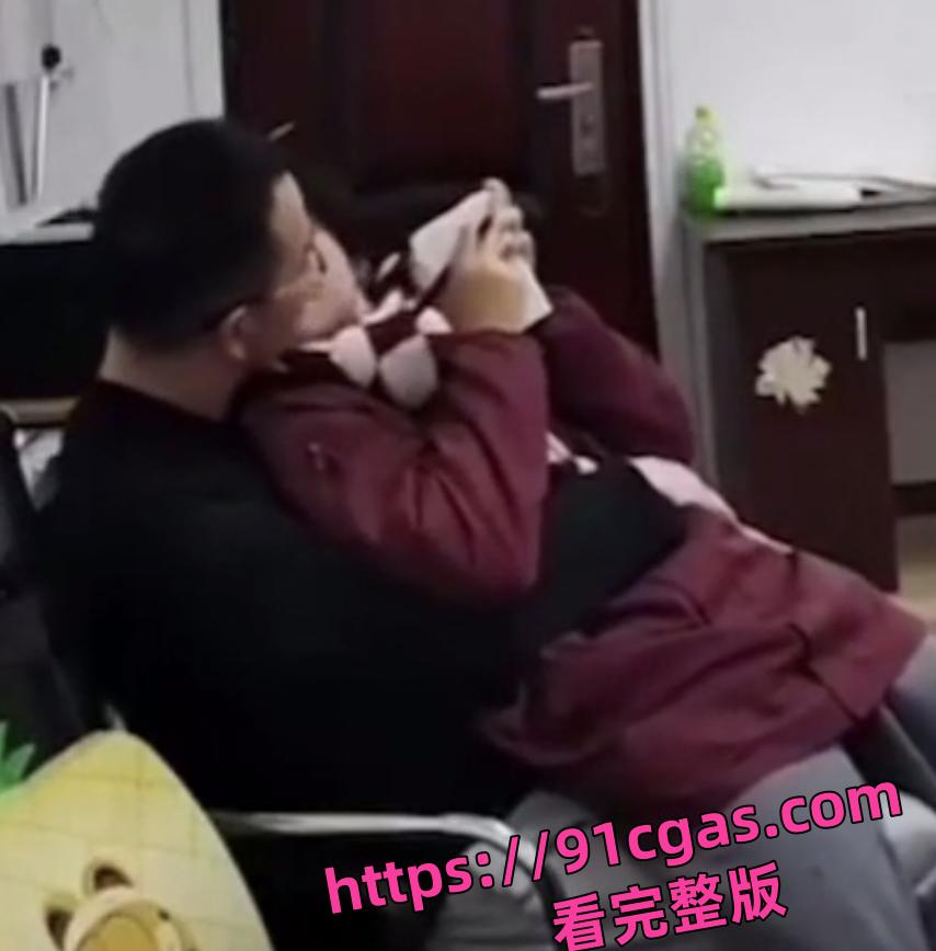 蓬莱二中40多岁的男老师 刘光杰 约炮女学生，聊骚记录曝光！-2