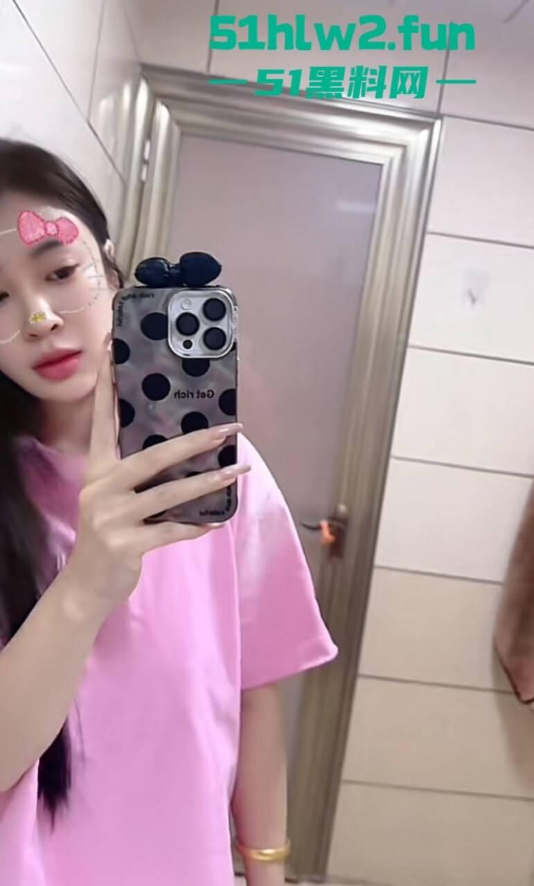 中式台球大瓜!安徽安庆宿松县腾勃中式台球职业联赛,台球天才跟女裁判房间打“台球”。-6