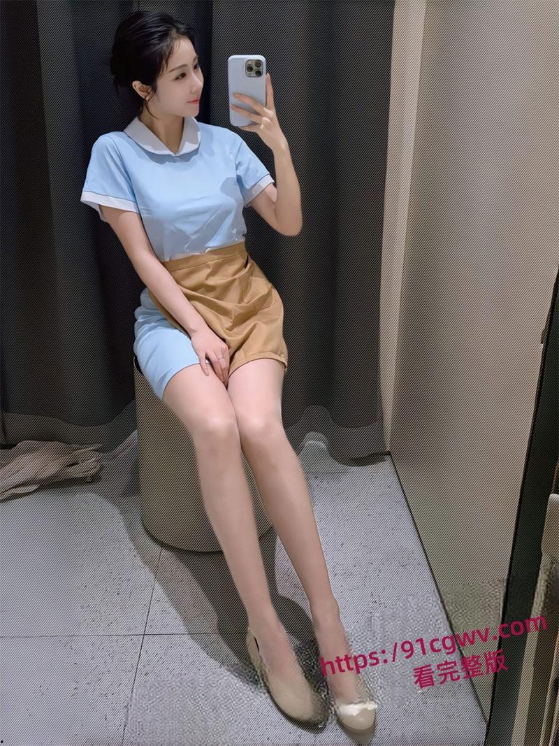 约炮好利来极品店员 颜值在线还可以体验制服诱惑 空姐不一定在飞机上 也有可能在好利来哦!-7