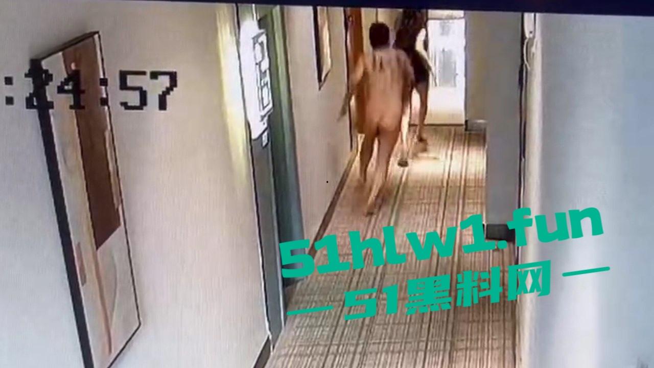 大神附近约炮长腿学生妹,因为鸡巴太大太猛,给小姐姐操跑了,还被强行拉回来继续操,小姐姐直接选择报警。-4