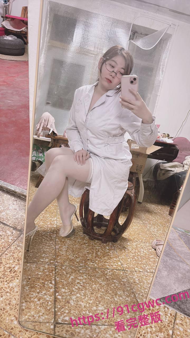 广西护士学院蒋X怿和男友日常性爱记录流出!沦为母狗肉便器把她草得服服帖帖淫语不断!-14